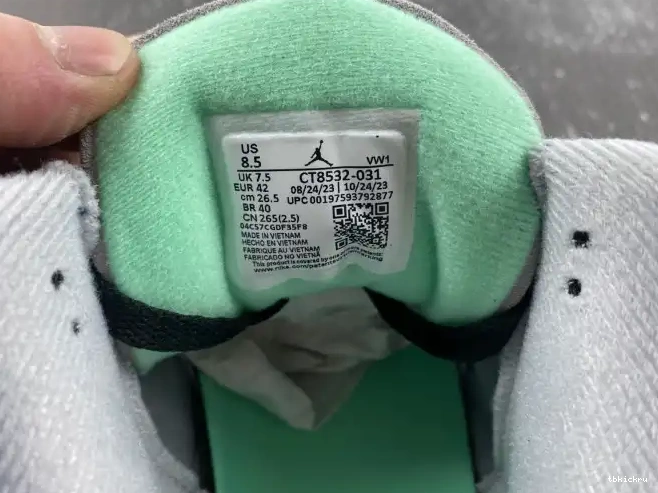 Reps TBkick Glow Green Jordan CT8532-031 Air 3 0508